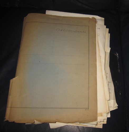 Faldone con documenti - , e